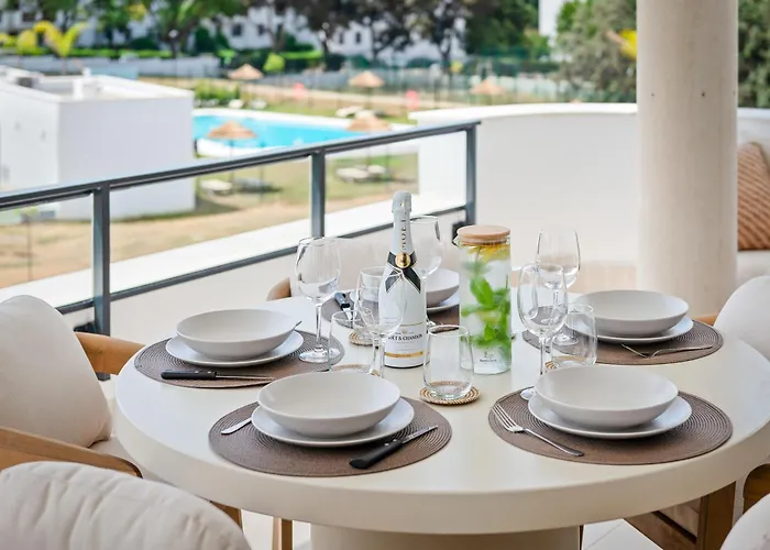 Casa Calma Sfeervol In إِستيبونا